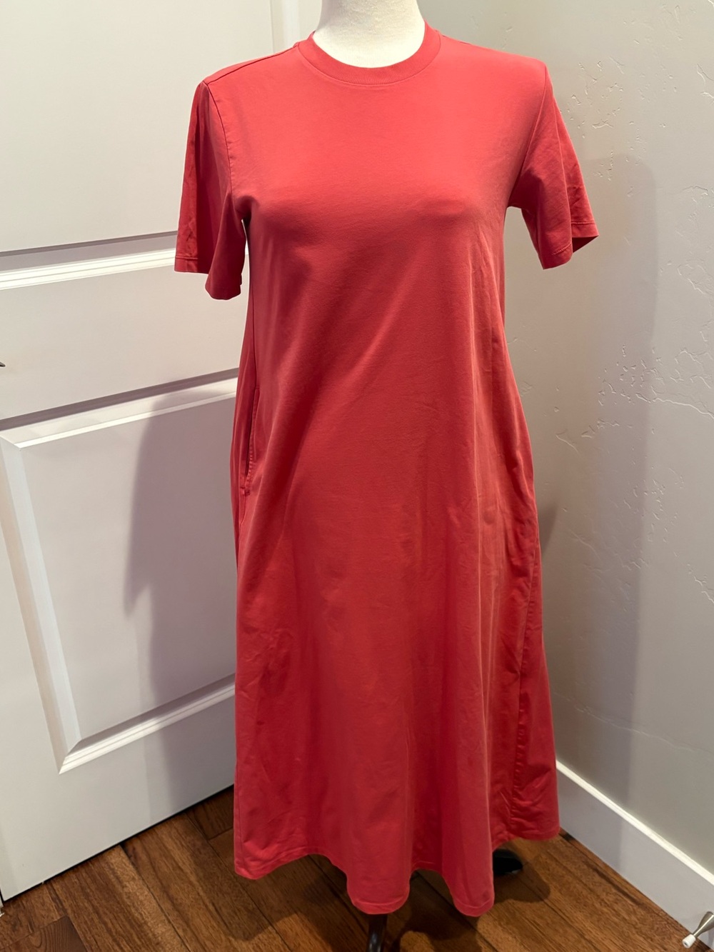 Adorable Uniqlo Coral A-line T-Shirt Dress Size XS/S Super Soft Comfy